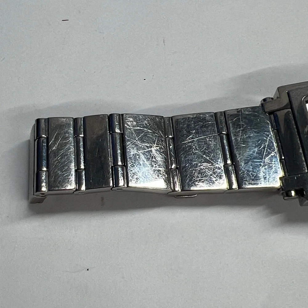 Fendi Quadro 6000G Stainless Steel Bracelet Wristwatch Black Dial Roman Numerals
